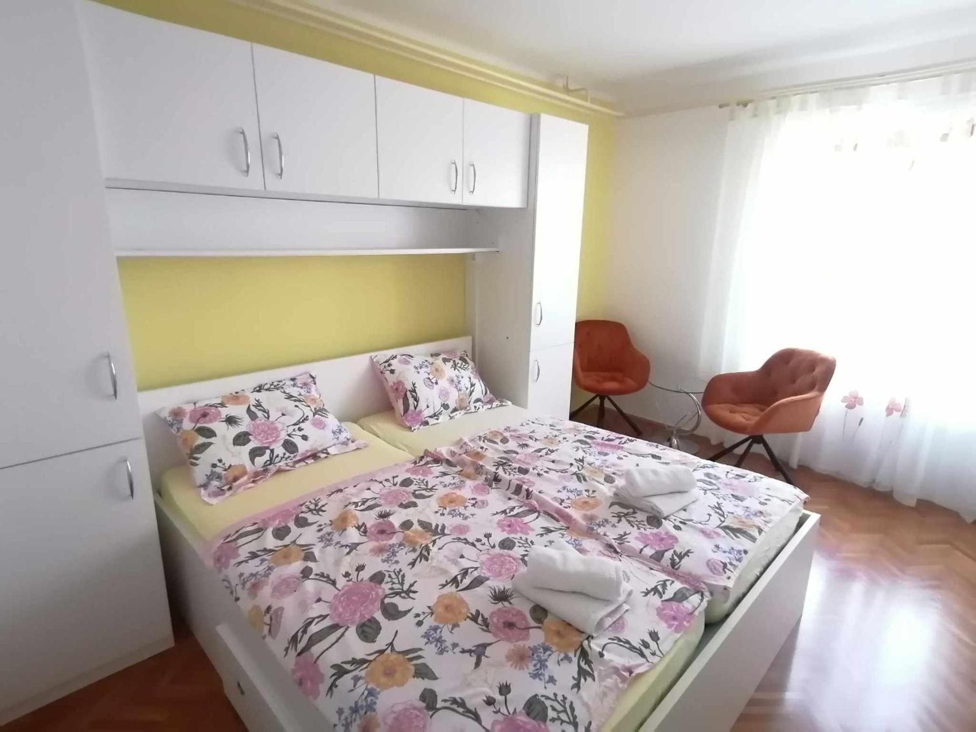 Apartment & Rooms Lilis Izola Eksteriør bilde